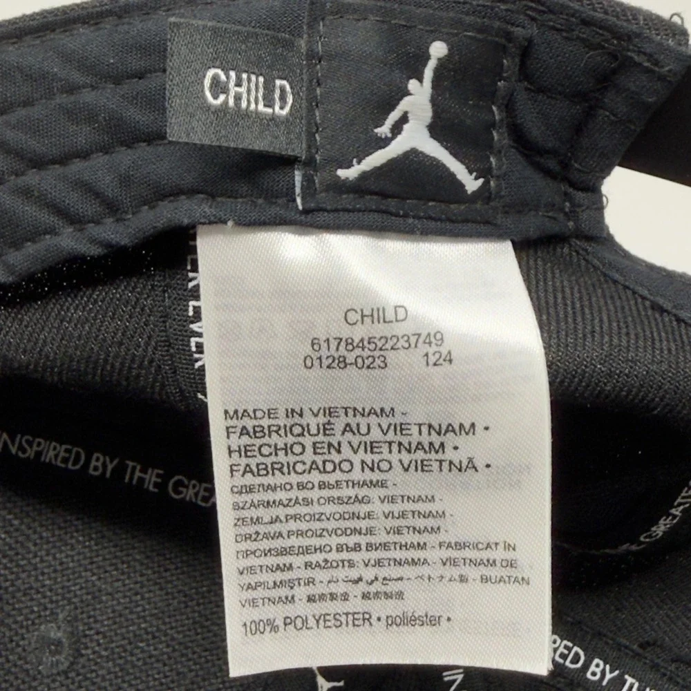 Jordan Child Black Snapback Hat Red Jumpman Logo Flat‎ Brim 617845-023